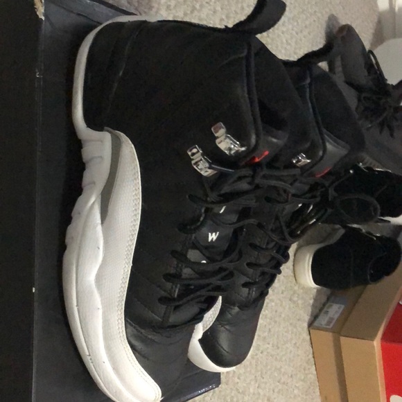 Jordan 12 Retro Playoffs (2012) - Picture 3 of 4